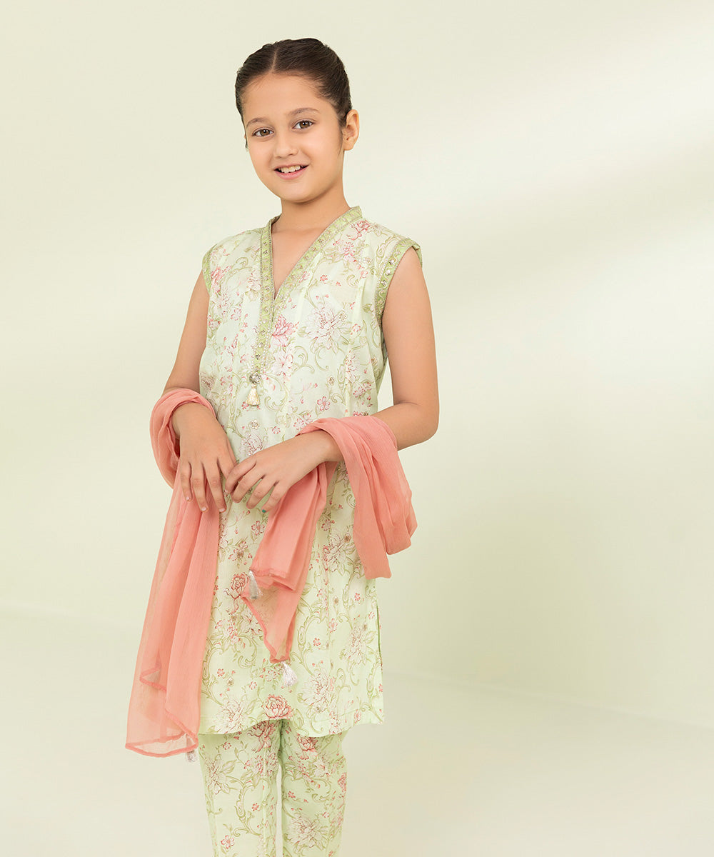 3 Piece - Embroidered Lawn Suit