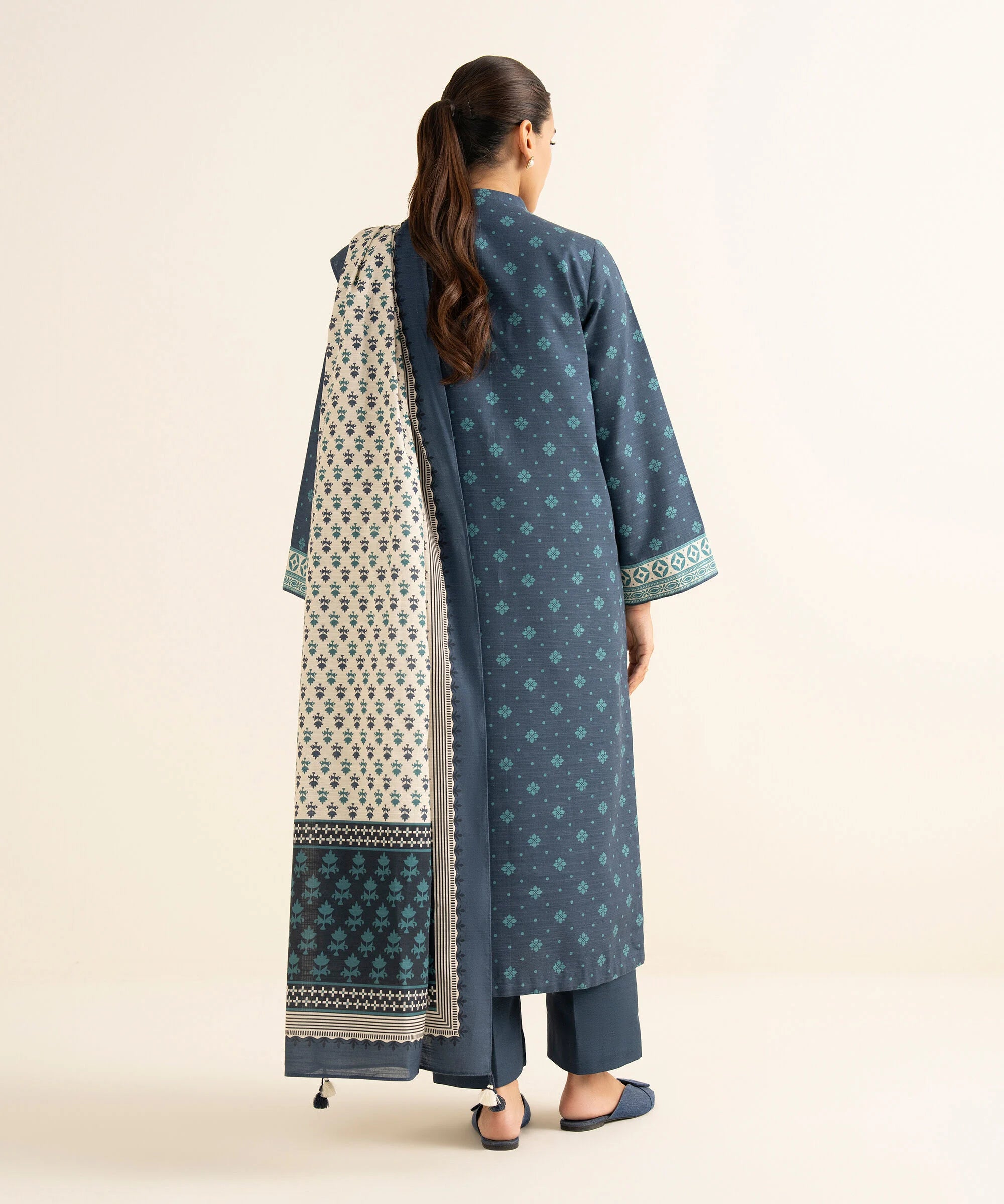 2 Piece - Printed Khaddar Suit