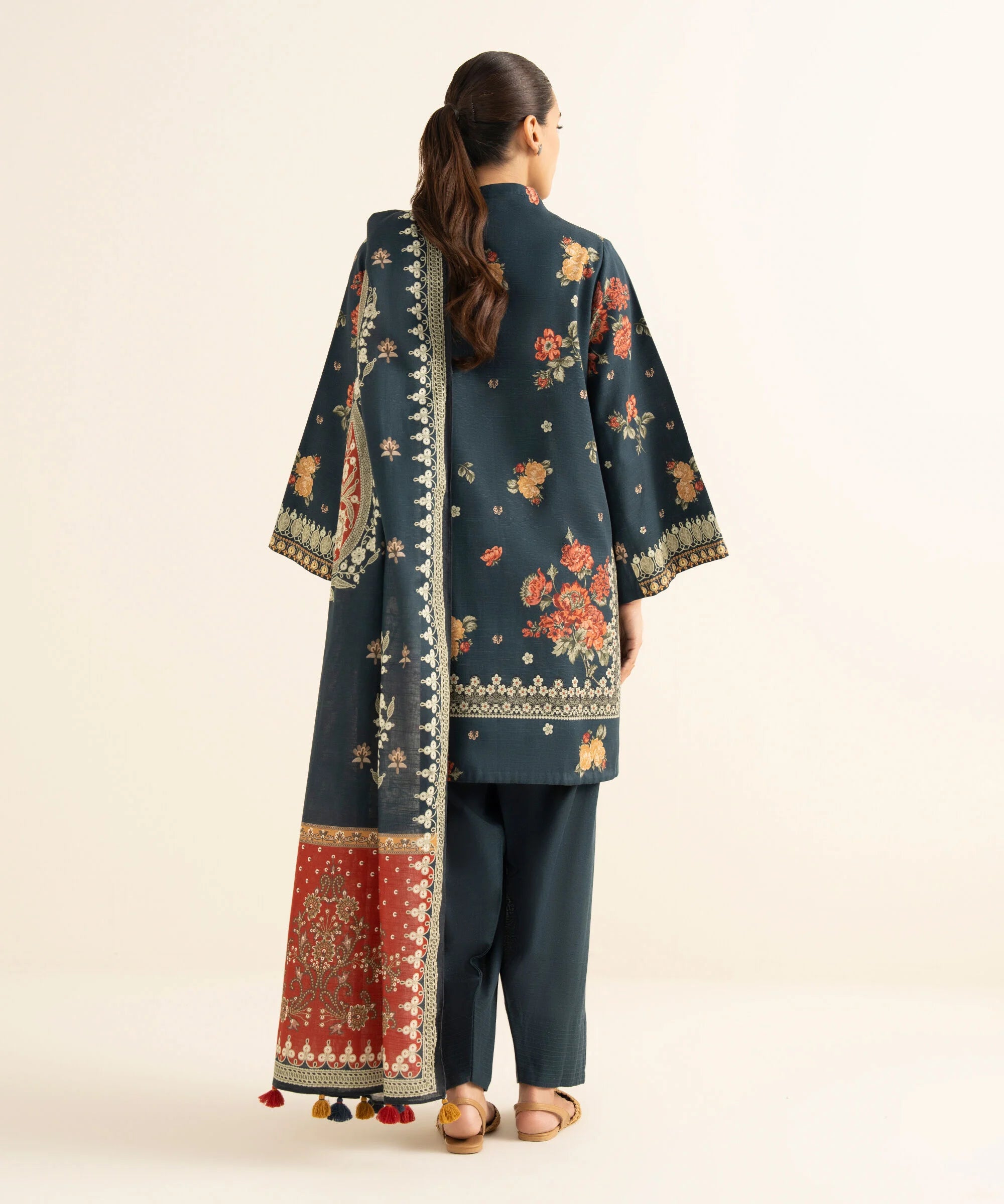 3 Piece - Printed Light Khaddar Suit