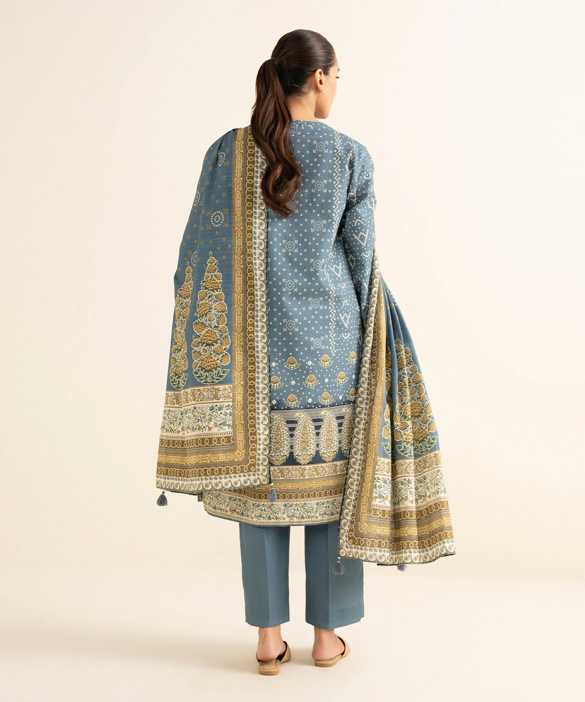 3 Piece - Printed Khaddar Suit