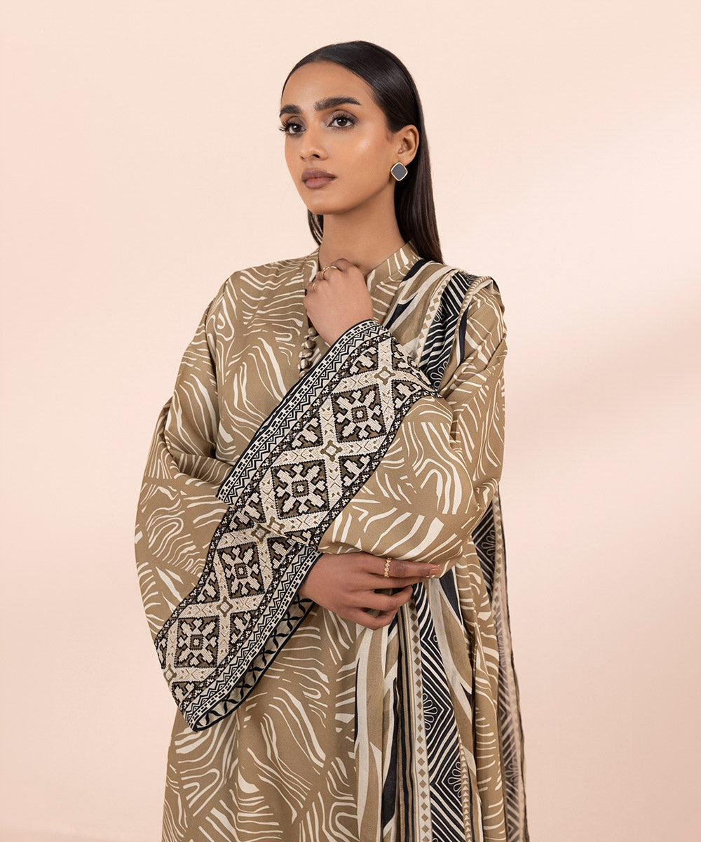 2 Piece - Embroidered Lawn Suit