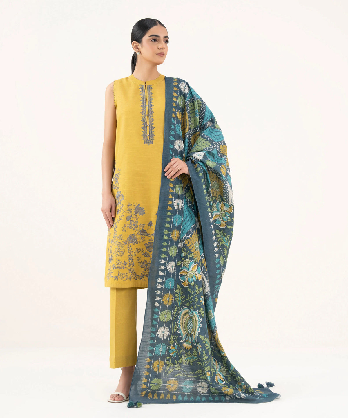 3 Piece - Embroidered Lawn Suit