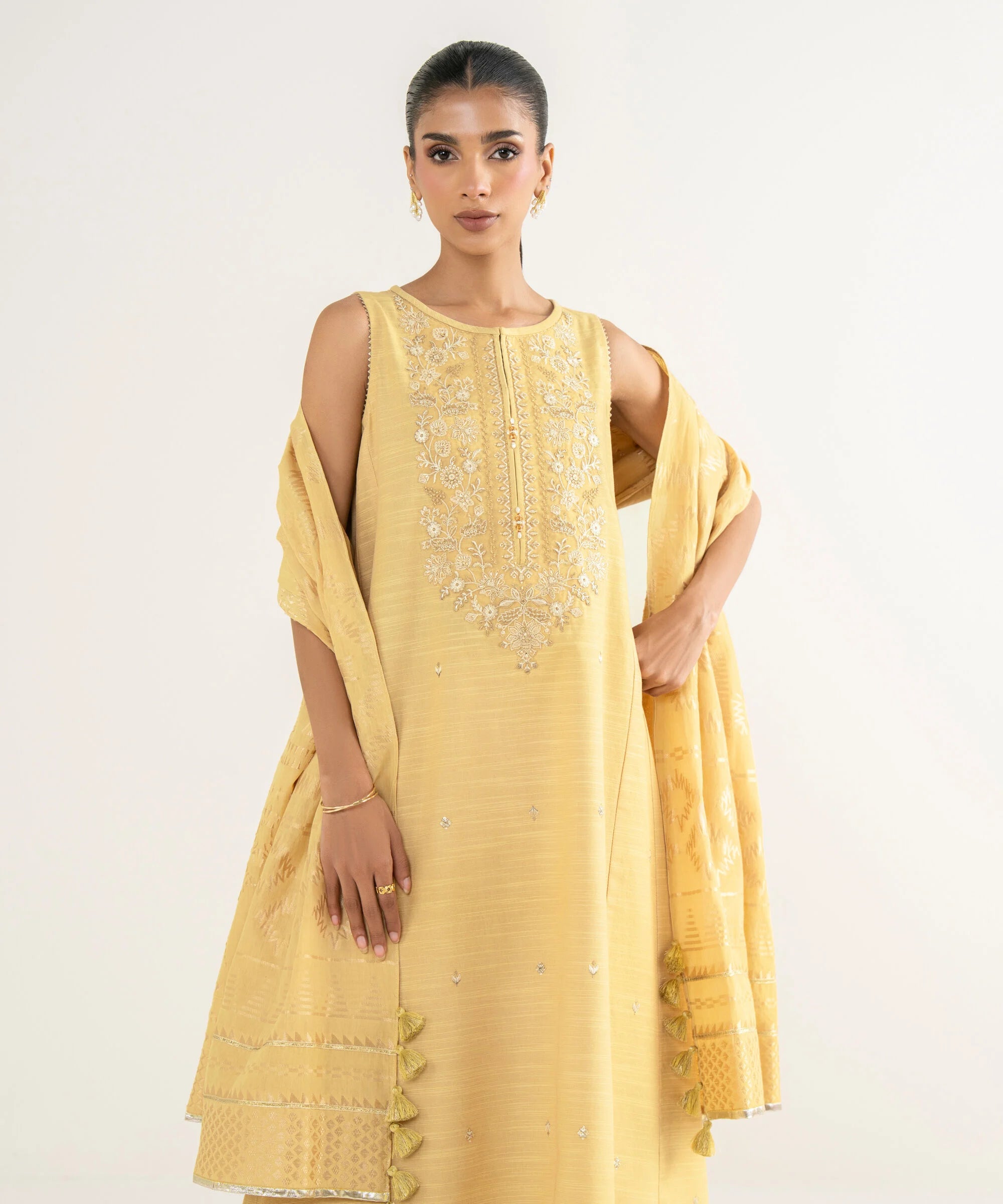 3 Piece - Embroidered Zari Khaddar Suit
