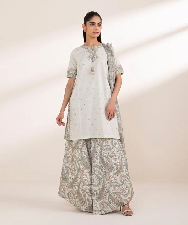 3 Piece - Embroidered Lawn Suit