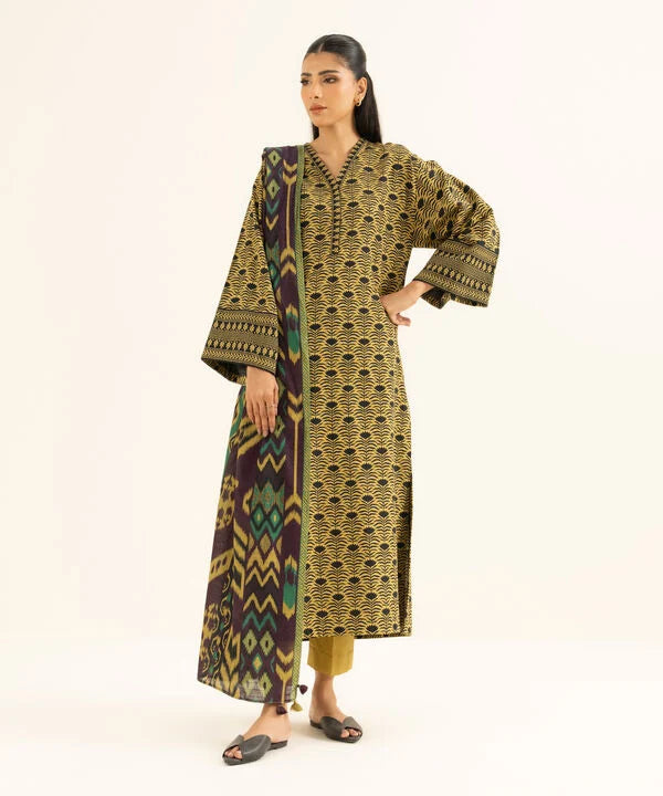 3 Piece - Printed Khaddar Suit