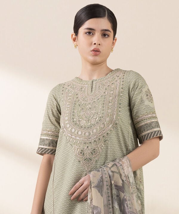 3 Piece - Embroidered Lawn Suit