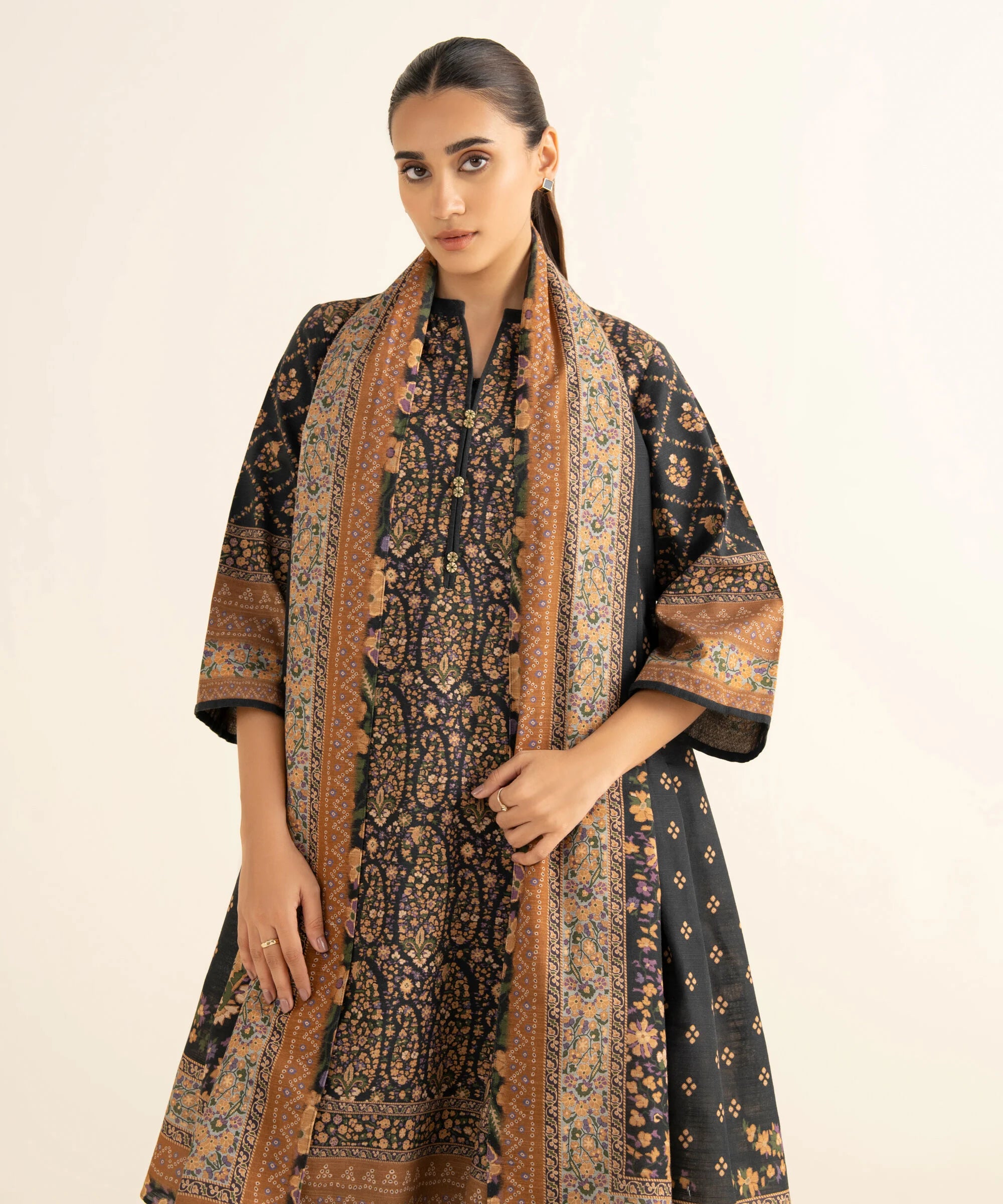 3 Piece - Printed Light Khaddar Suit