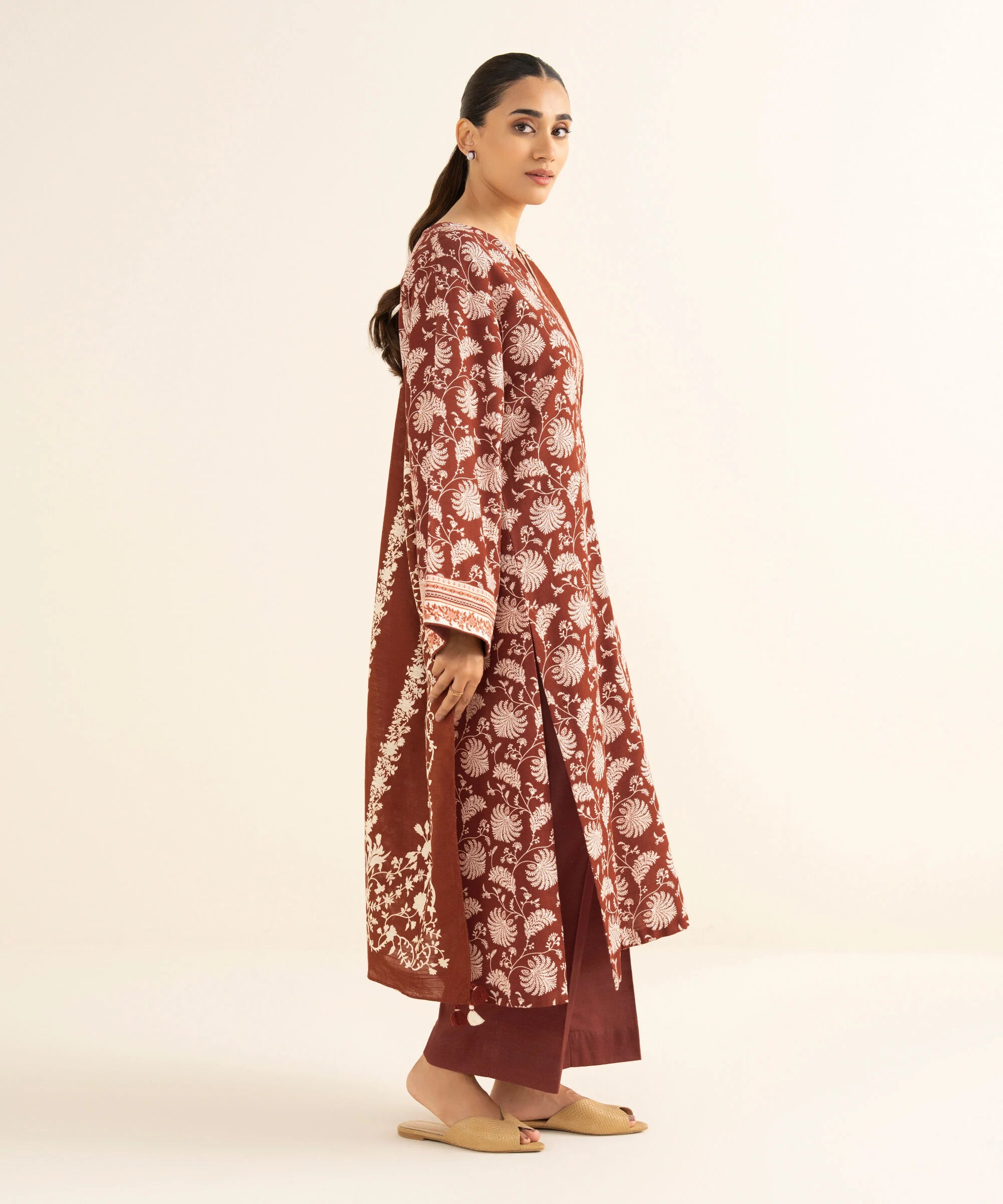 3 Piece - Printed Light Khaddar Suit