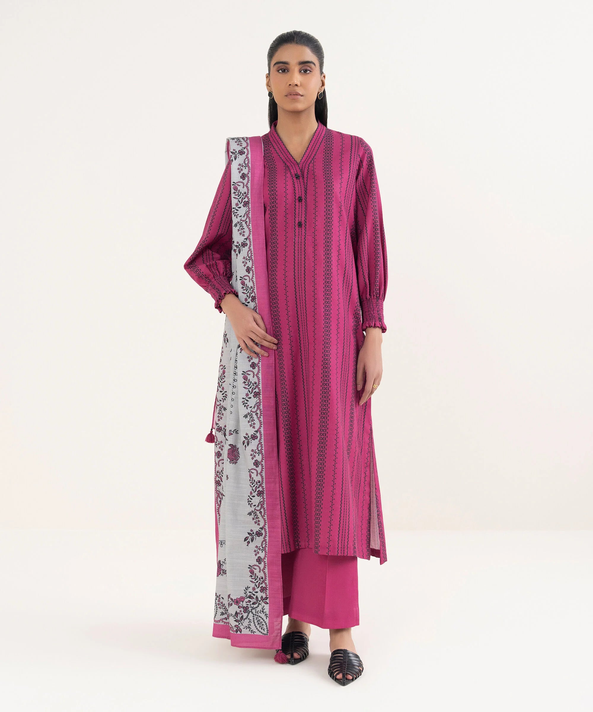 3 Piece - Printed Light Khaddar Suit