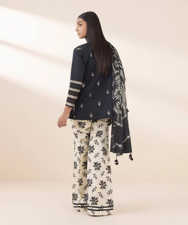 3 Piece - Embroidered Lawn Suit