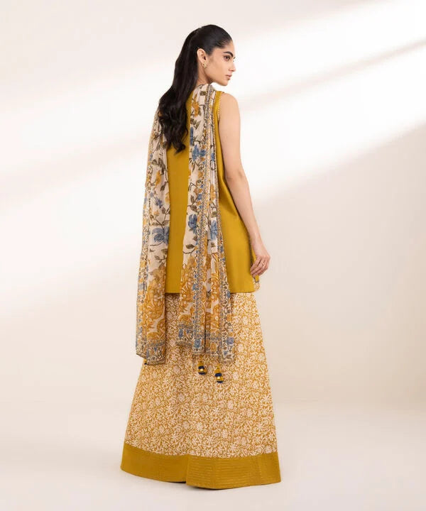 3 Piece - Embroidered Lawn Suit