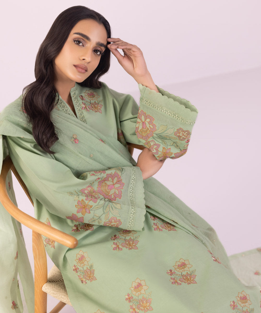 3 Piece - Embroidered Lawn Suit