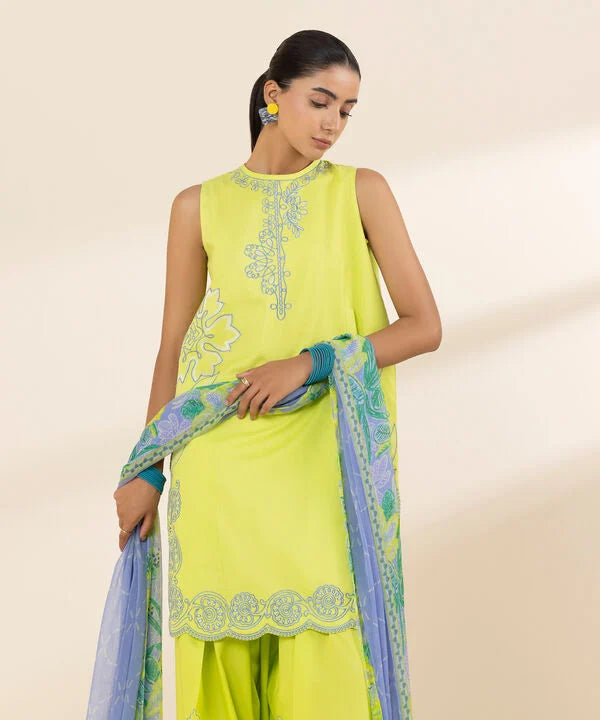 3 Piece - Embroidered Lawn Suit