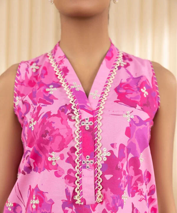 3 Piece - Embroidered Lawn Suit