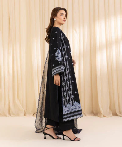 3 Piece - Embroidered Karandi Suit