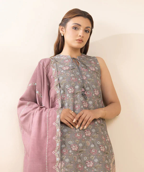 3 Piece - Embroidered Light Khaddar Suit