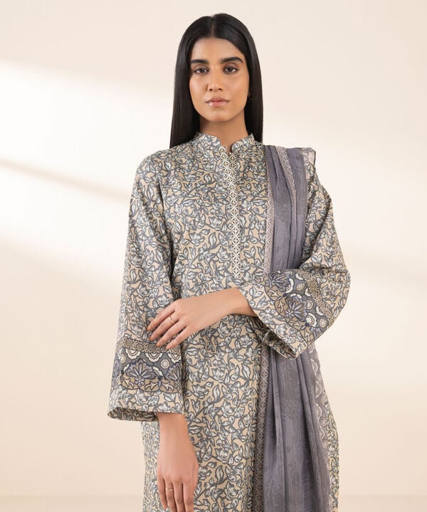 3 Piece - Embroidered Lawn Suit