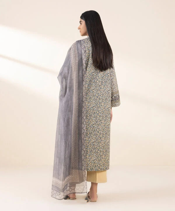 3 Piece - Embroidered Lawn Suit