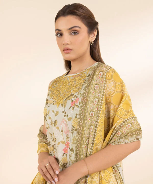 3 Piece - Embroidered Lawn Suit