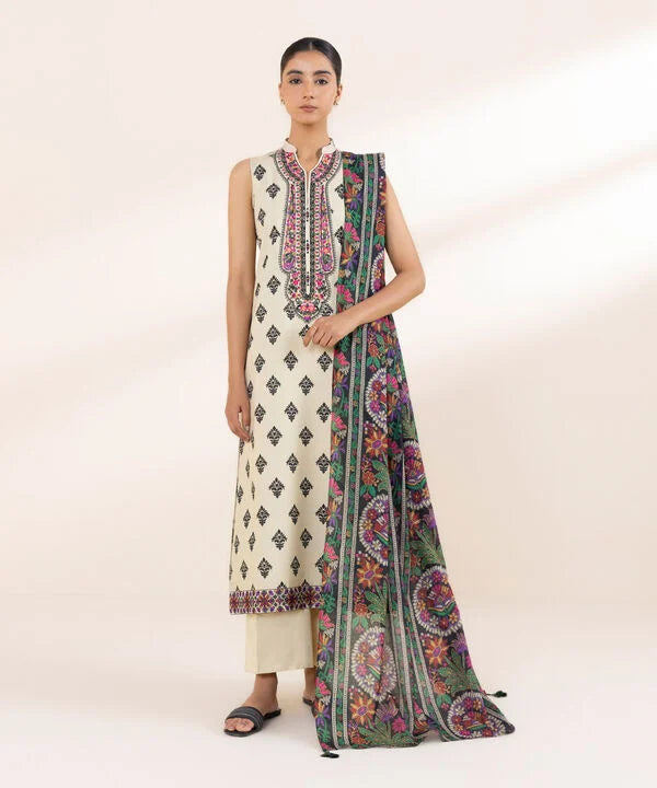 3 Piece - Embroidered Lawn Suit