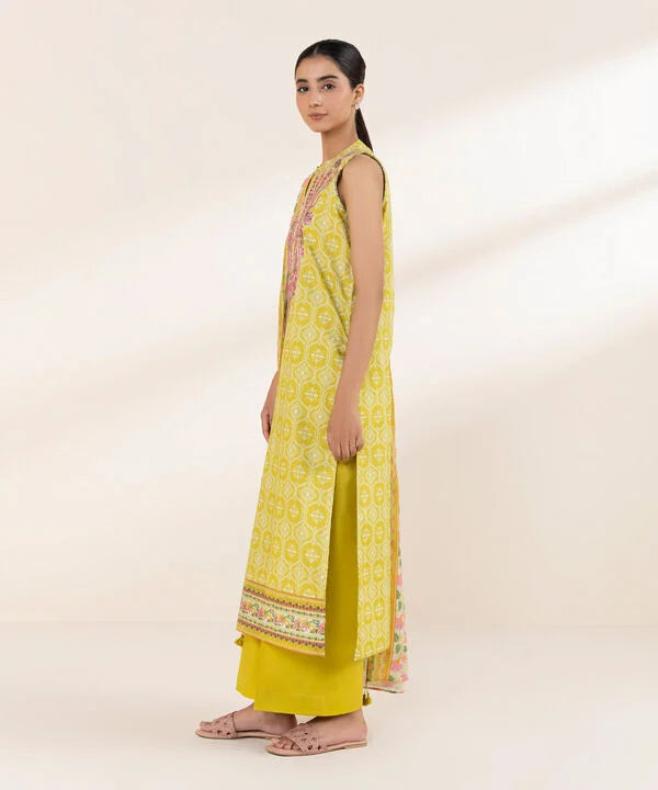 3 Piece - Embroidered Lawn Suit