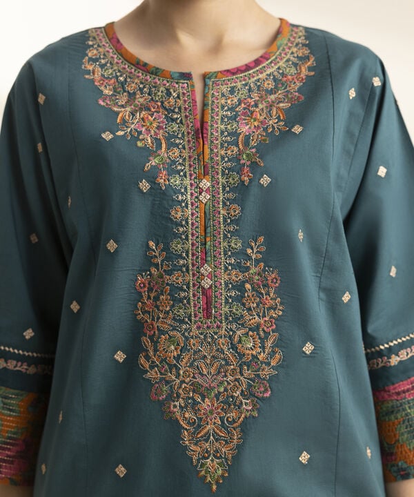 3 Piece - Embroidered Lawn Suit