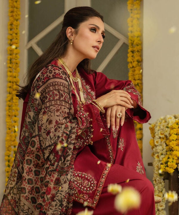 3 Piece - Embroidered Lawn Suit