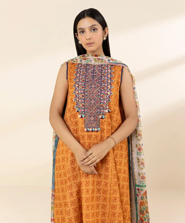 3 Piece - Embroidered Lawn Suit