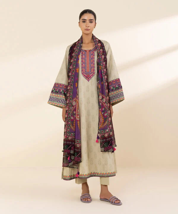 3 Piece - Embroidered Lawn Suit