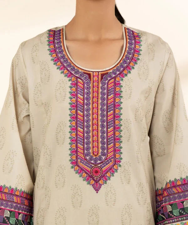3 Piece - Embroidered Lawn Suit