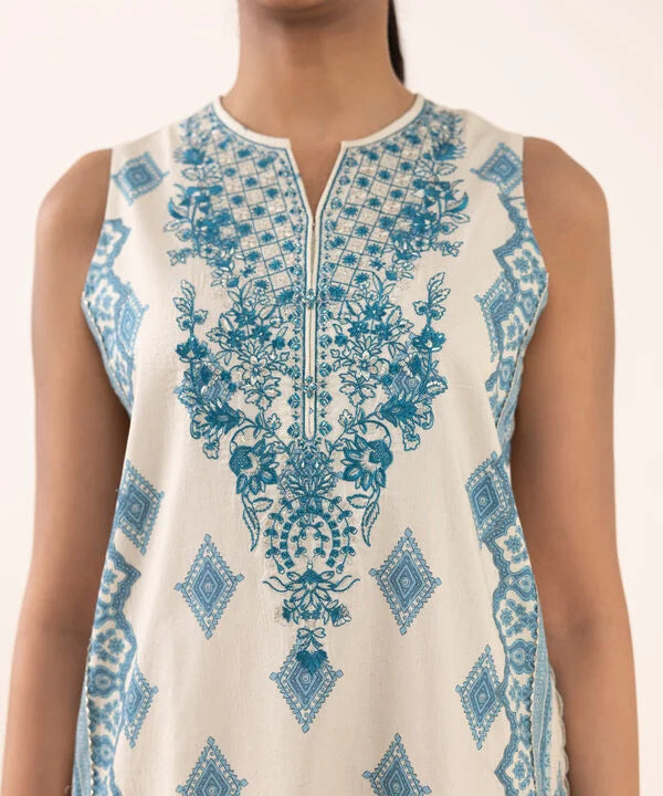 3 Piece - Embroidered Lawn Suit