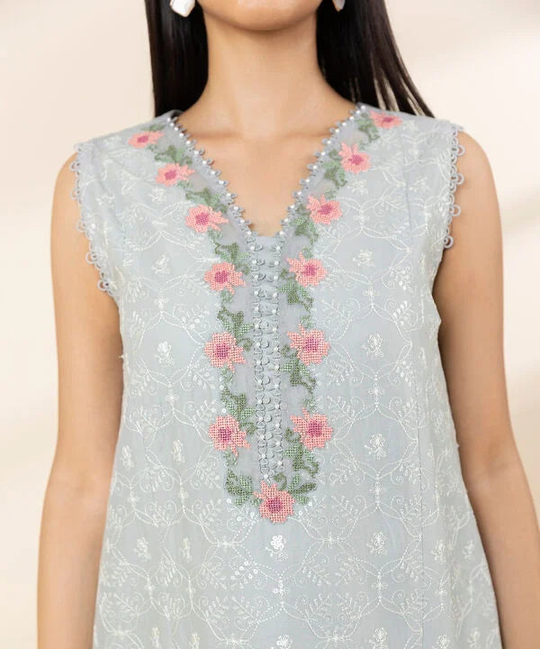 3 Piece - Embroidered Lawn Suit