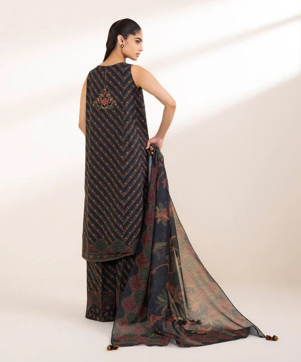 3 Piece - Embroidered Lawn Suit