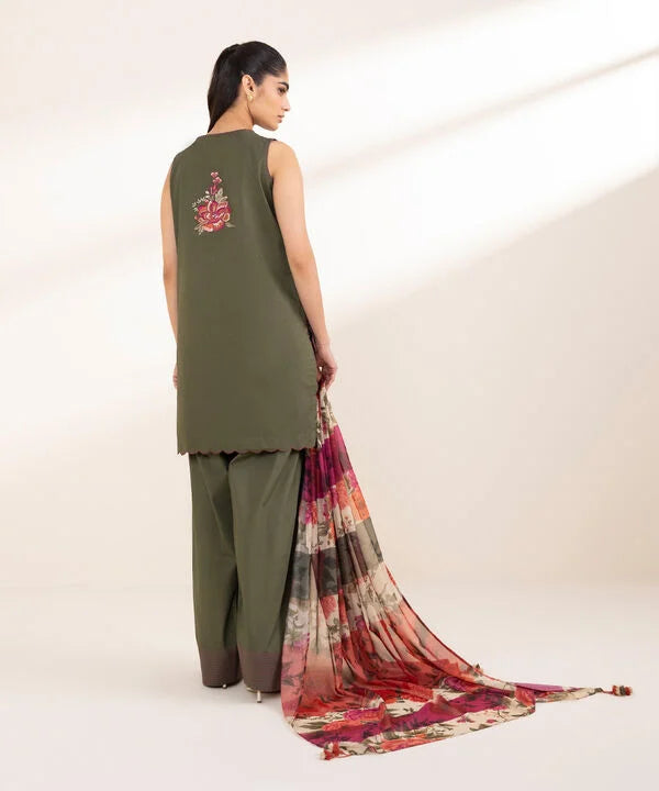 3 Piece - Embroidered Lawn Suit