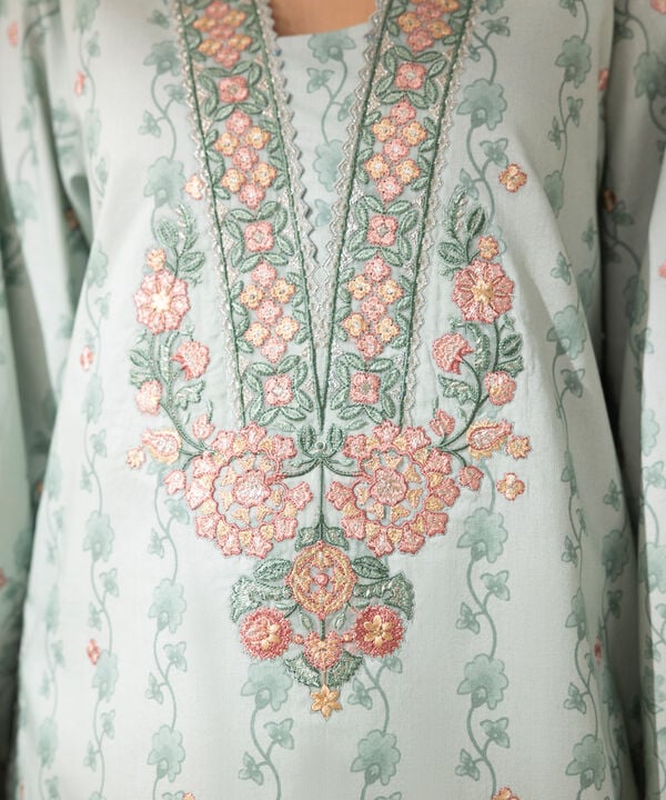 3 Piece - Embroidered Lawn Suit