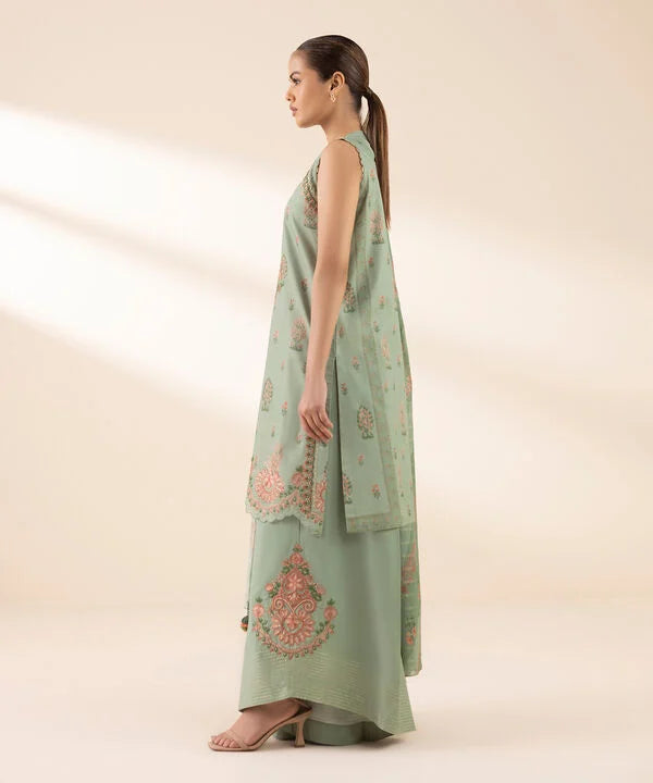 3 Piece - Embroidered Zari Lawn Suit