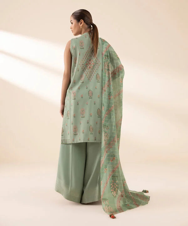 3 Piece - Embroidered Zari Lawn Suit