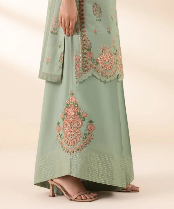 3 Piece - Embroidered Zari Lawn Suit