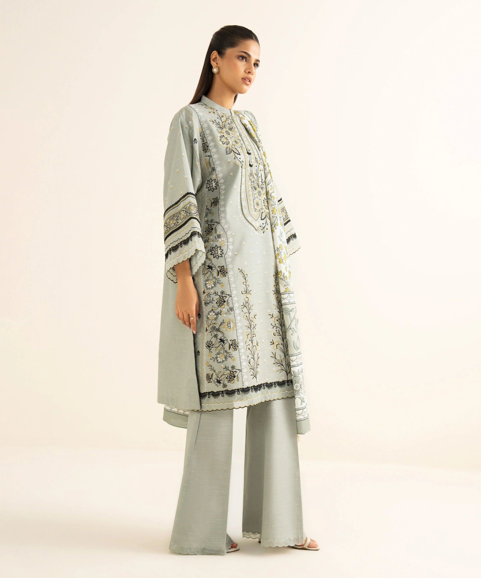 3 Piece - Embroidered Light Khaddar Suit